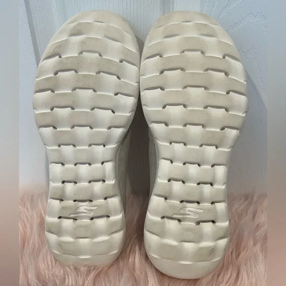 Skechers Slip-on Shoes - Picture 5 of 5